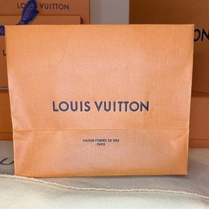 Louis Vuitton, orange paper gift bag
